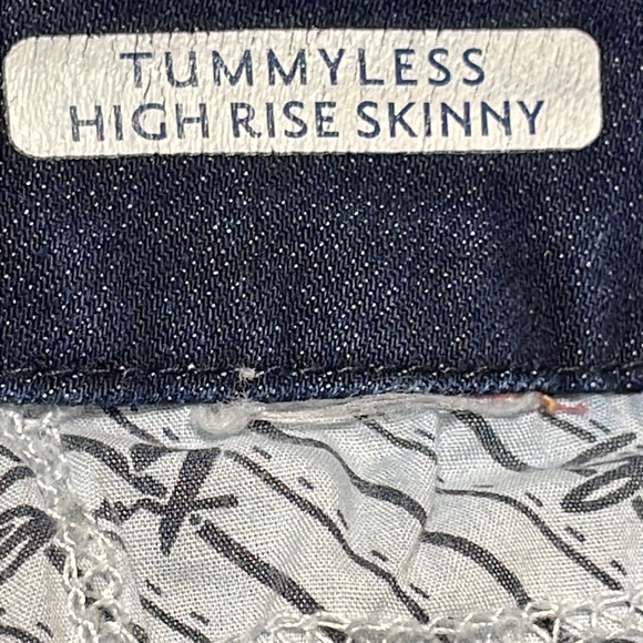 Seven7 Women's Tummyless High Rise Skinny Jeans. Very Good Condition. Size 12. - Picture 10 of 14